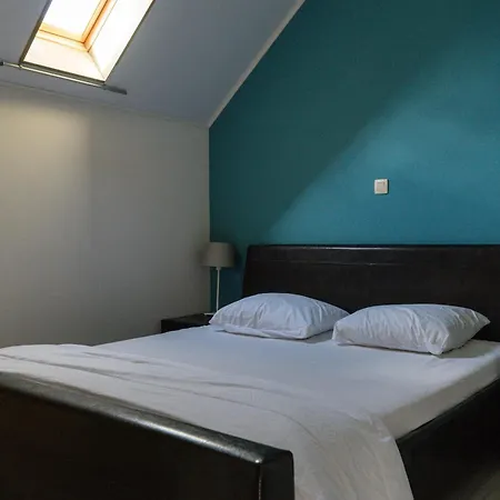 Vakantiewoning Petit Bonheur - 8 Personen - *