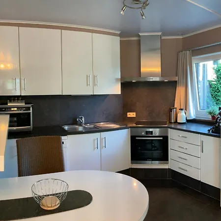 Vakantiewoning Petit Bonheur - 8 Personen - بيت للعطل فريسه - سور - سيمويس